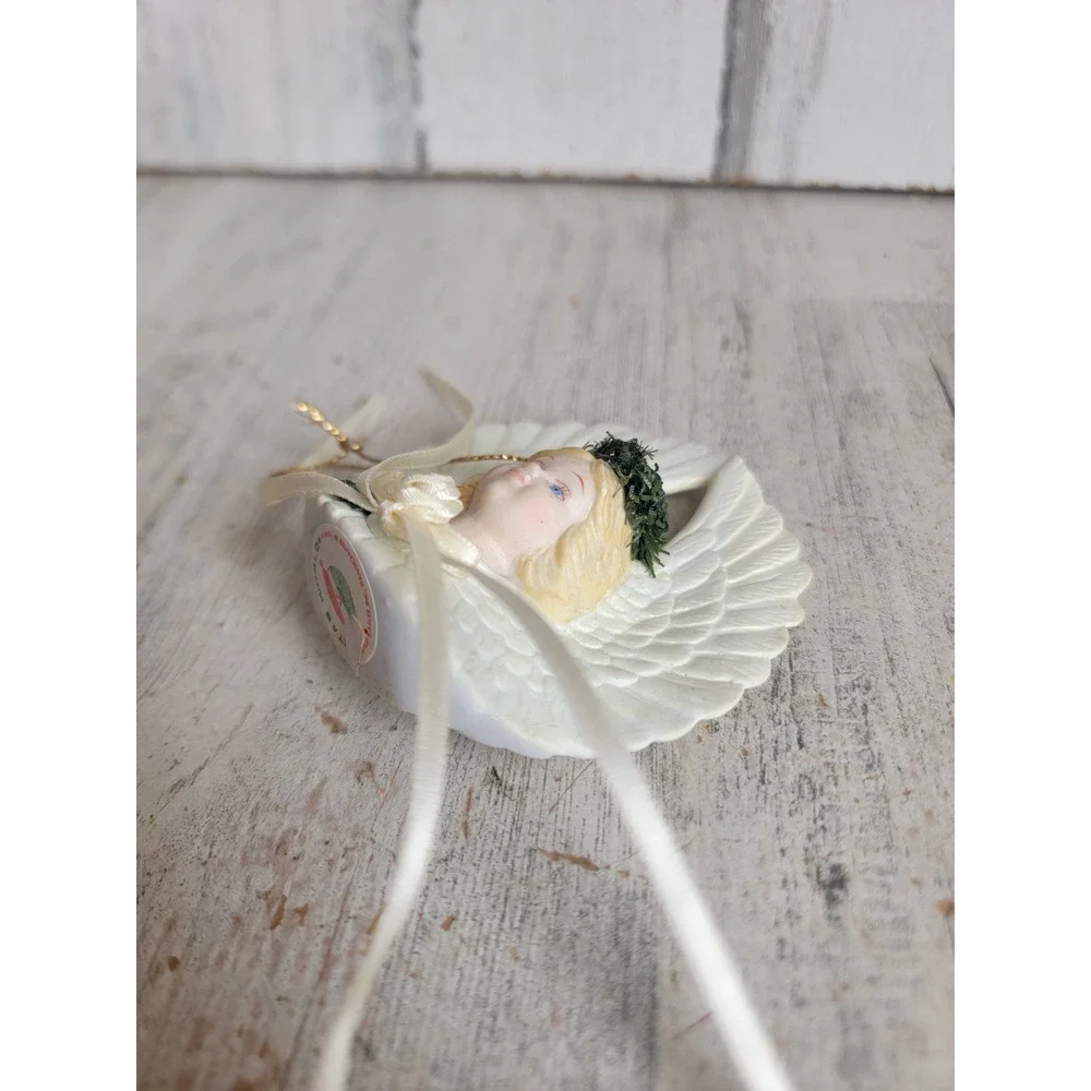 Vintage porcelain cherub wings ornament Xmas rose lace religious